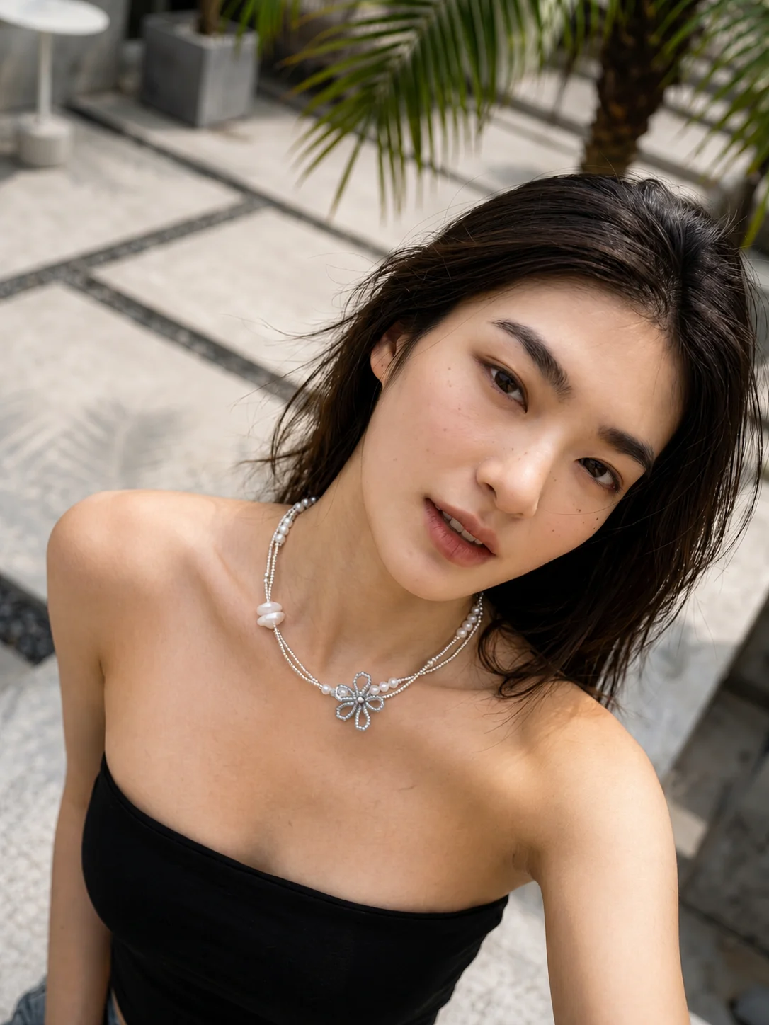 DAISY DOT NECKLACE 1