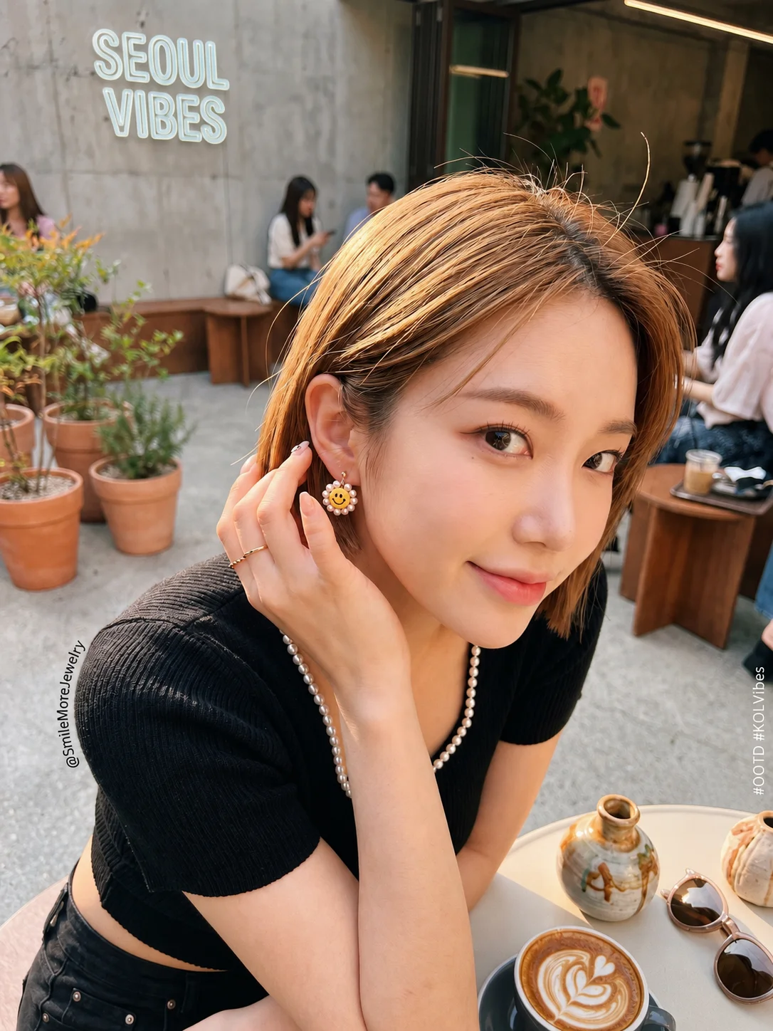 GIGGLE EARRINGS