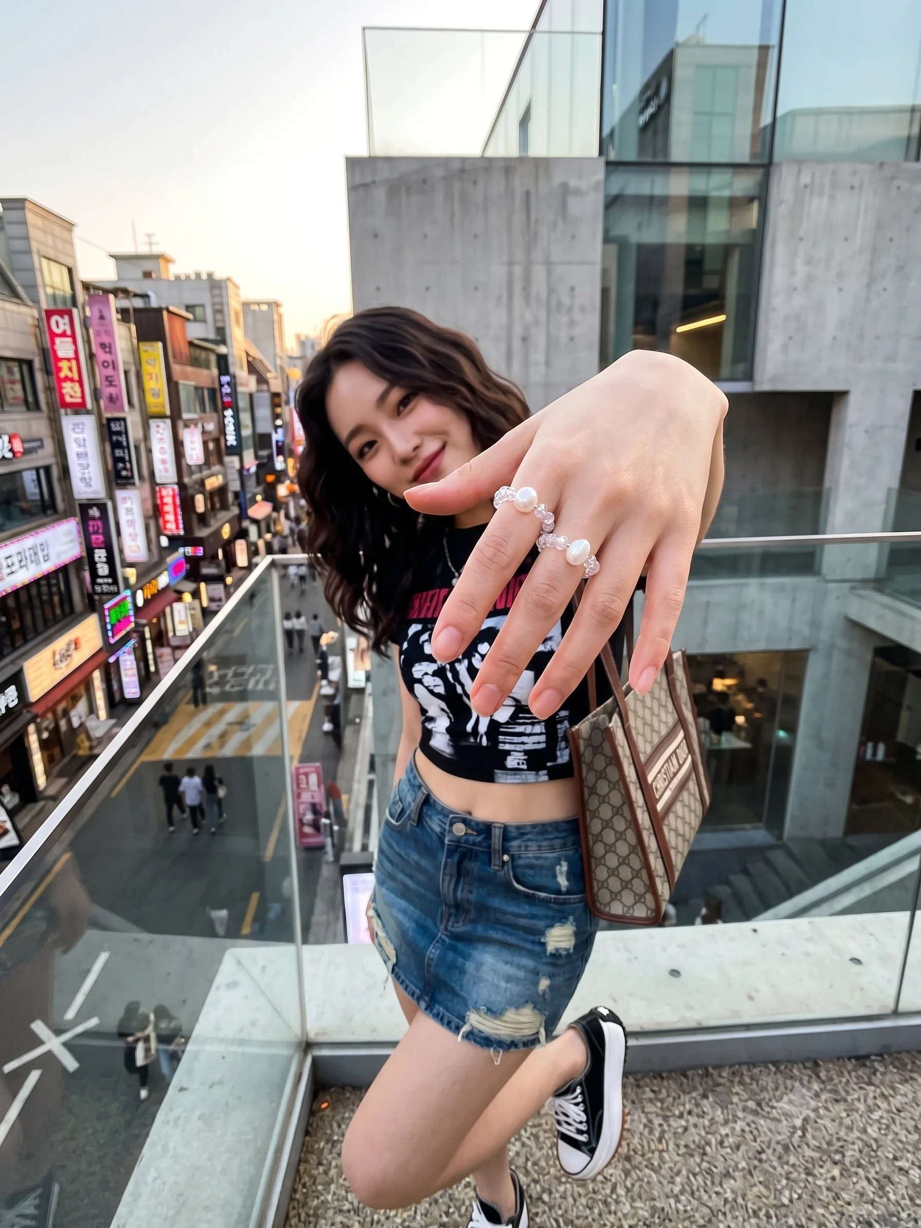 GLASS RING