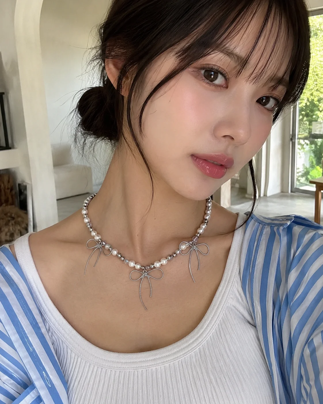 PEARL BOW BLING NECKLACE